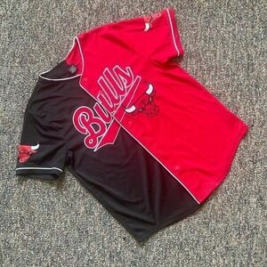 NBA Chicago Bulls Baseball Jersey Mens Medium Red Black Split Button Up Mesh Top